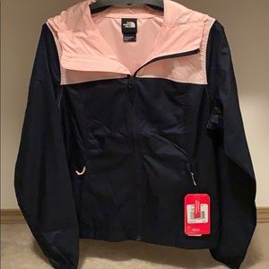 BNWT North Face windbreaker jacket